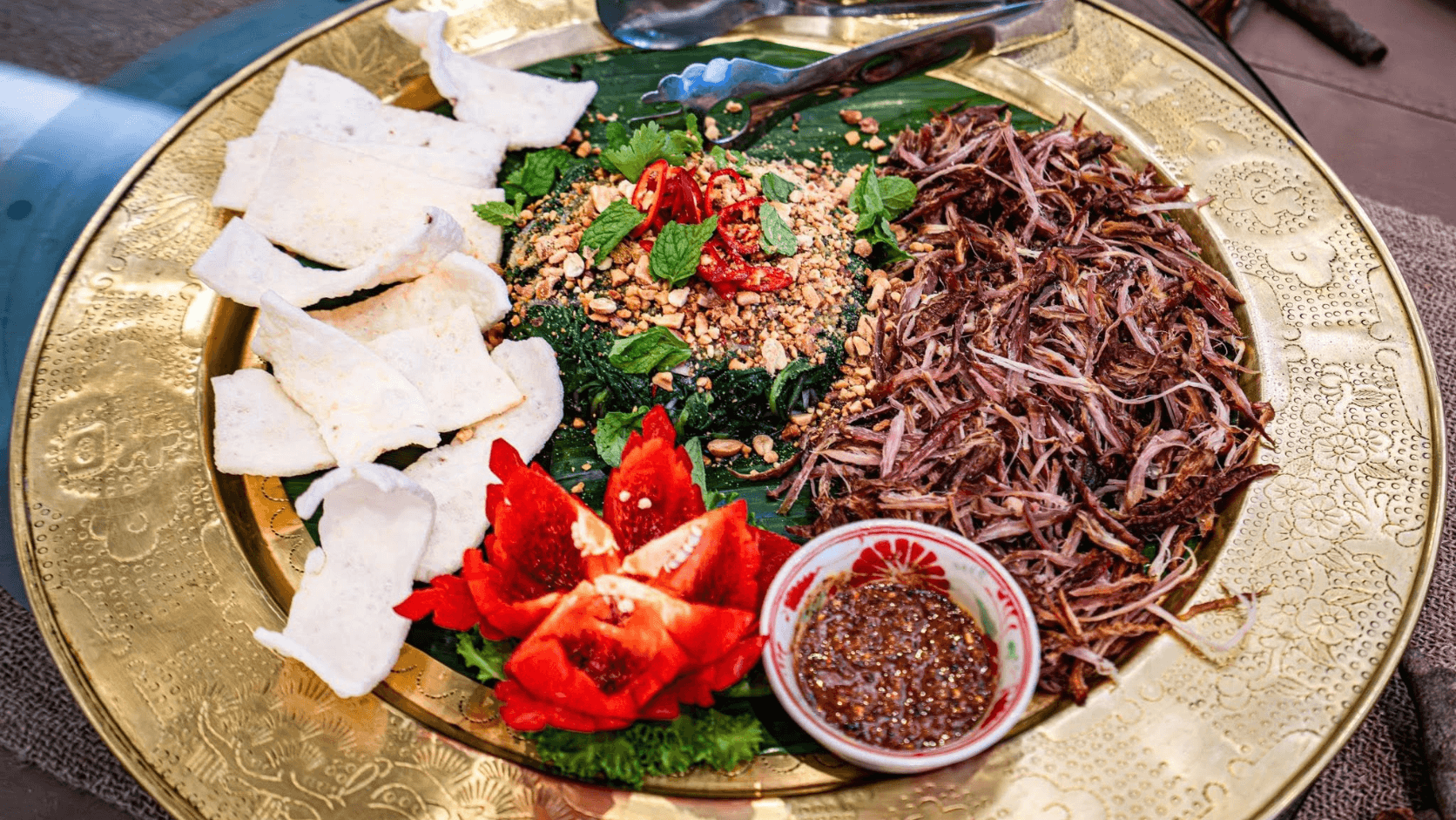 mon-an-dia-phuong-tra-leng